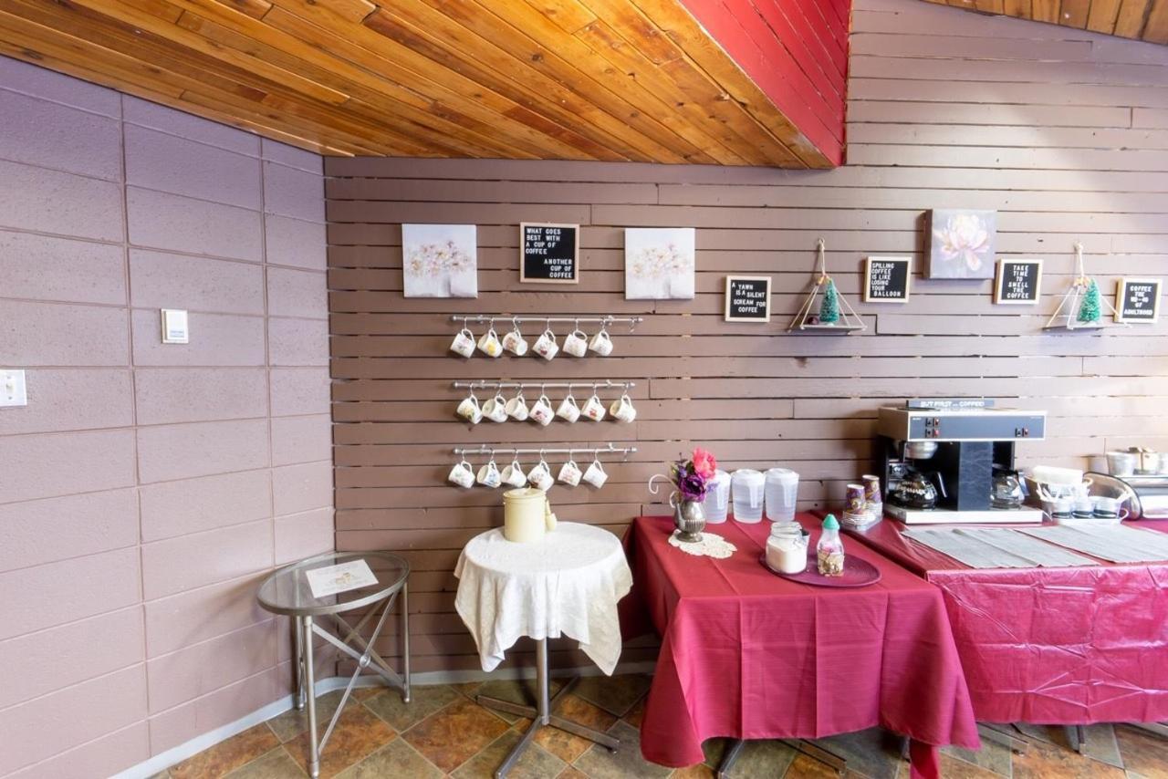 Vegreville Garden Inn מראה חיצוני תמונה