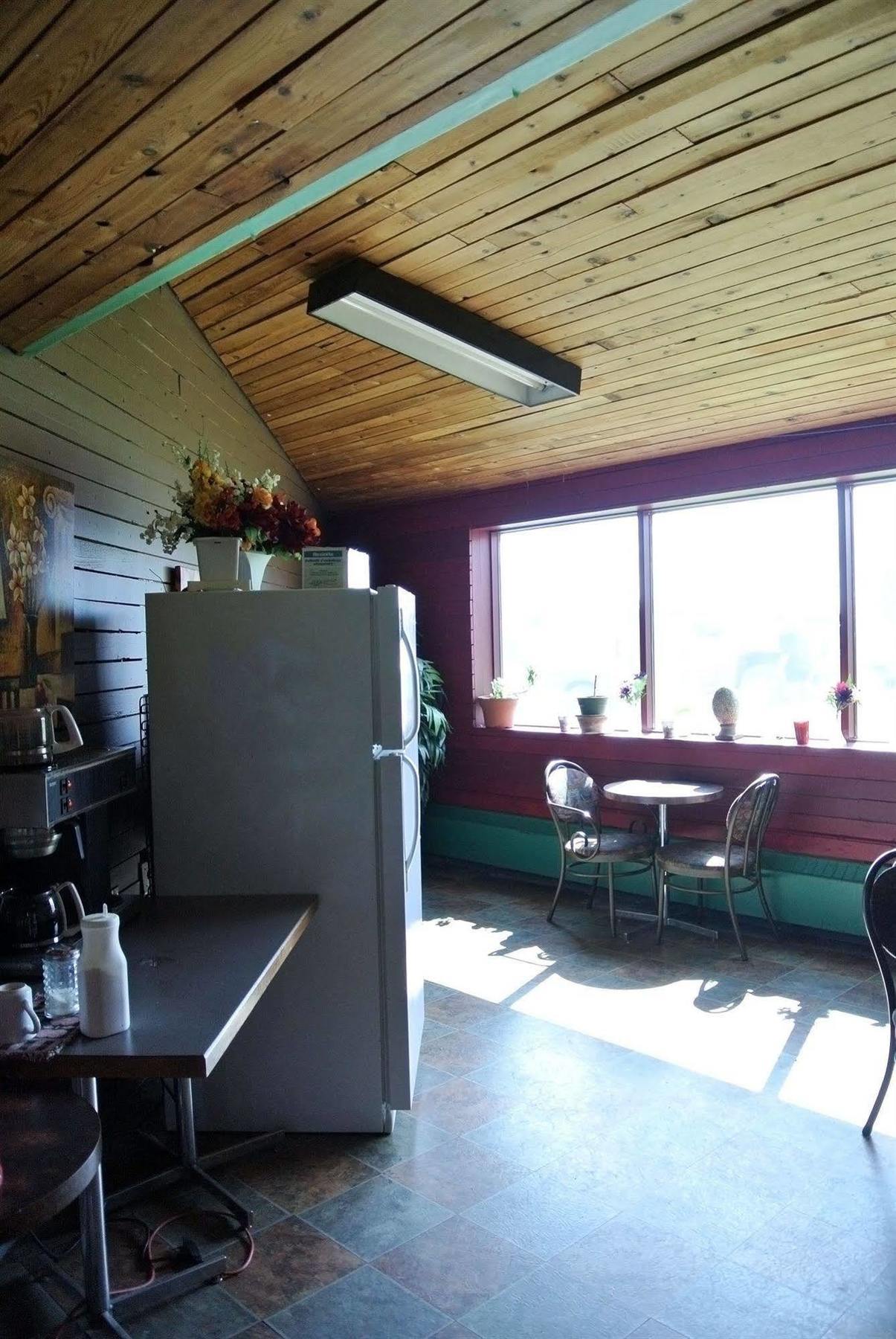 Vegreville Garden Inn מראה חיצוני תמונה