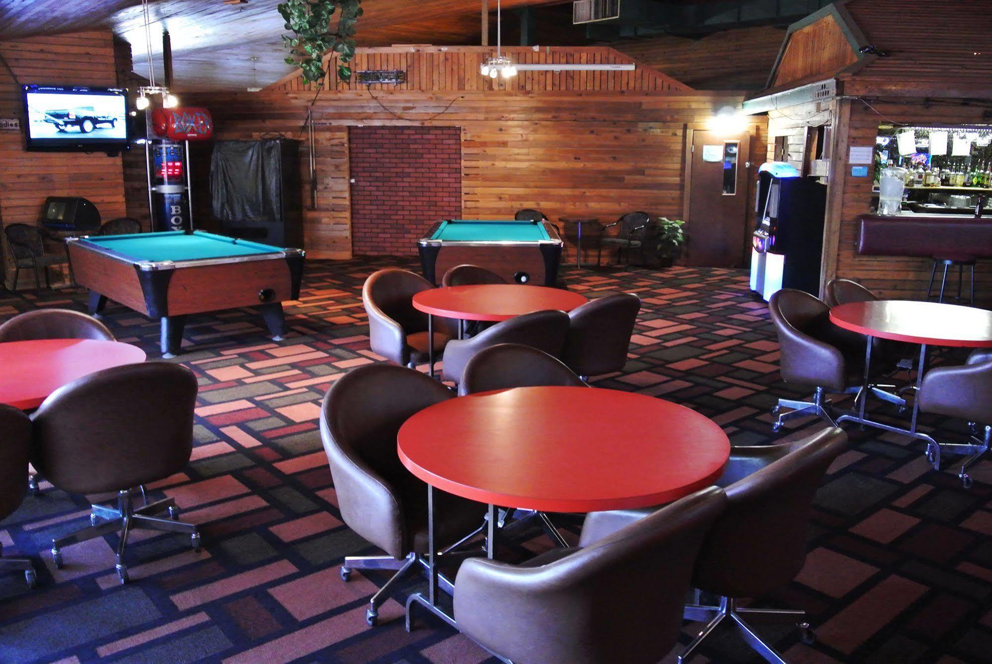 Vegreville Garden Inn מראה חיצוני תמונה